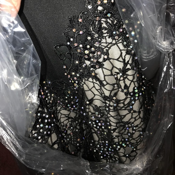 Tiffany’s prom dress - Picture 2 of 3